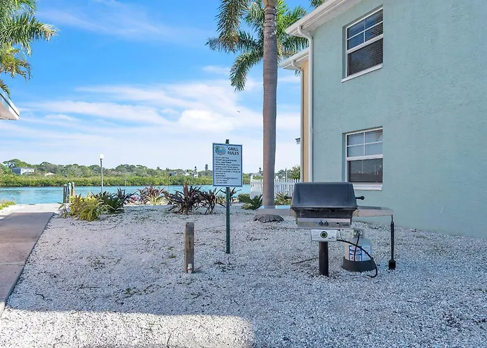 Holiday home Barefoot A202 Clearwater Beach